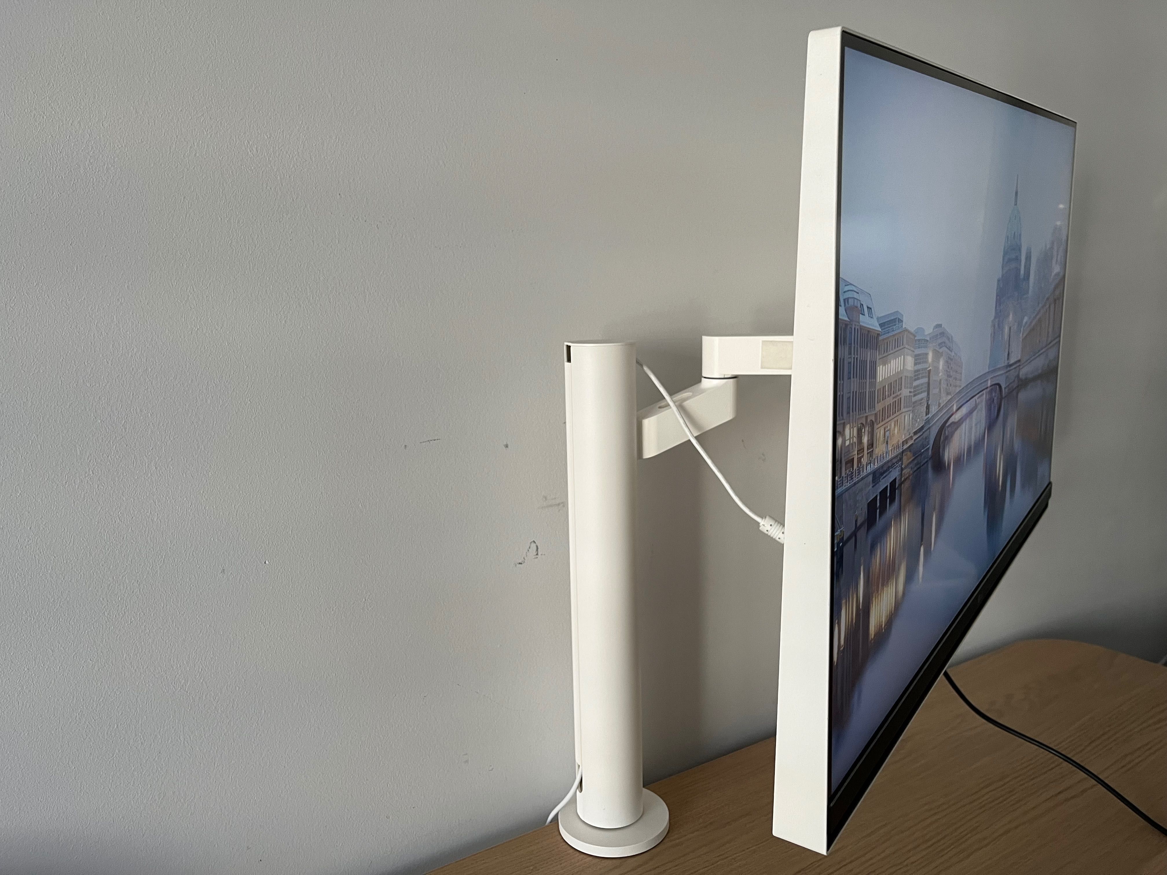 Monitor LG 32SQ780S 32" 4K – USB-C, ramię Ergo, Smart TV – idealny!