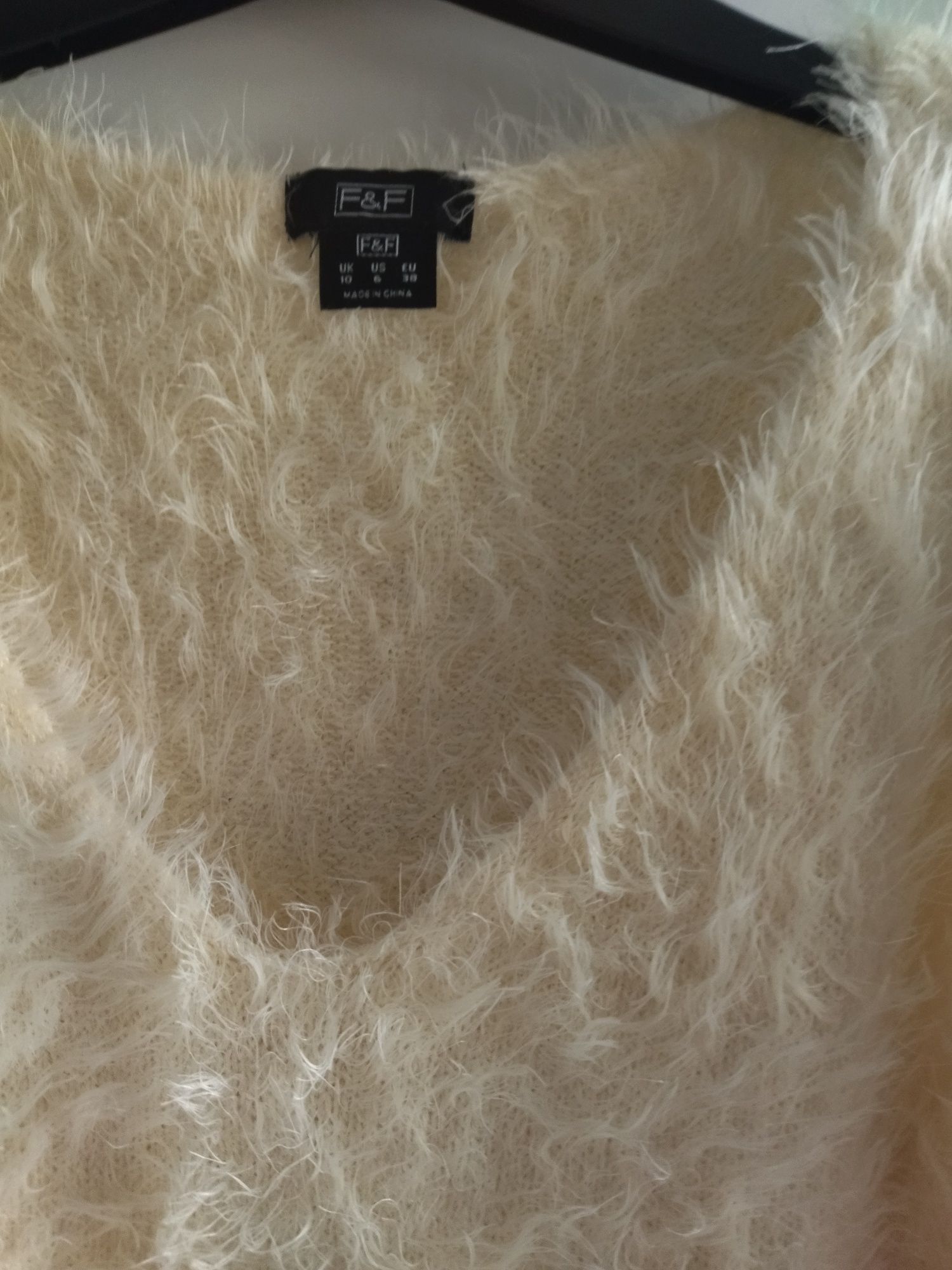 Sweter włochaty f&f milutki nowy
