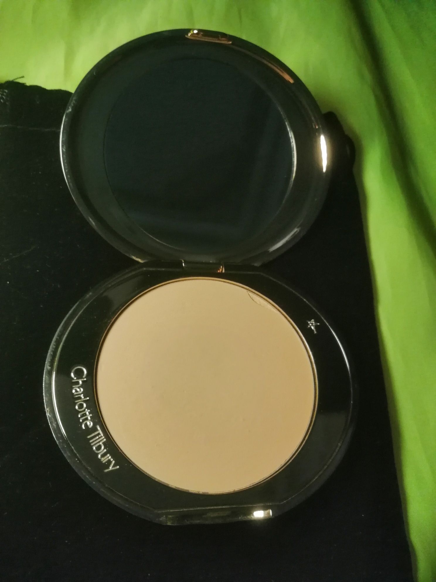 Пудра Charlotte Tilbury Airbrush