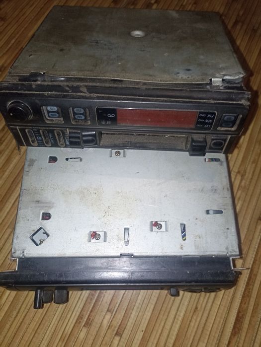 Машинные аудио магнитафоны плюс радио