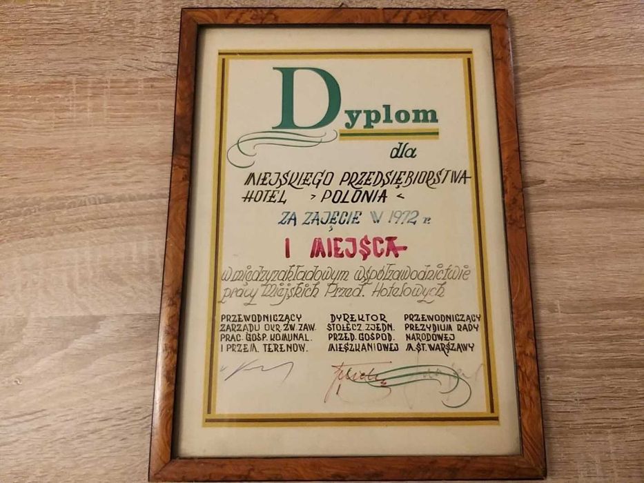 Pamiątki z PRL varsawiana: dyplomy uznania dla Hotelu Polonia