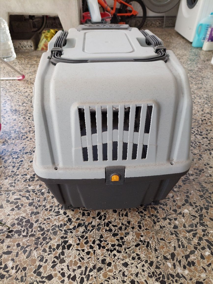 Transportadora de cães Marca SKUDO