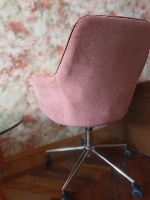 Крісло в чудовому стані