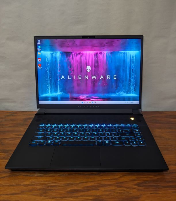 Dell Alienware m16 r1 rtx4080 i9-13900hx