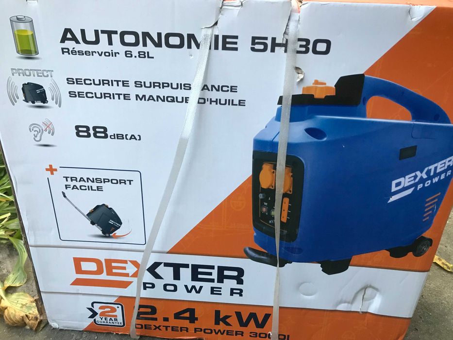 Генератор инверторный переносной 2400Вт Dexter Power3000i на колесиках