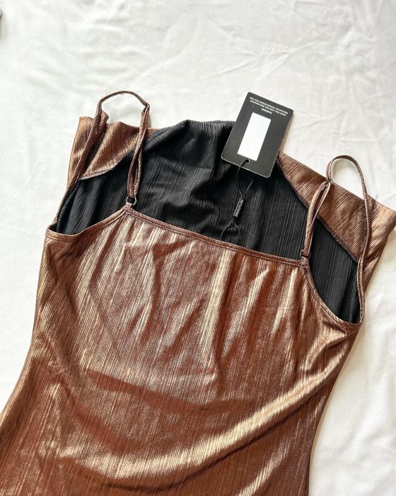 Золота сукня від PLT