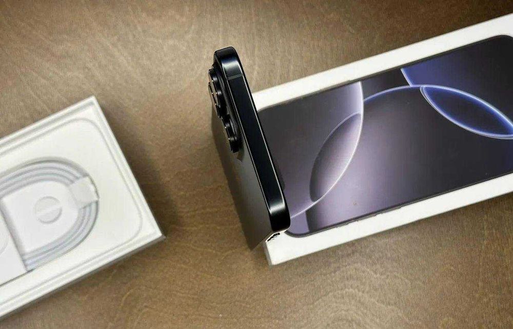 iPhone 16 Pro Max, 256 ГБ