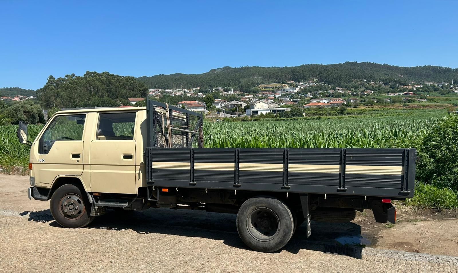 Camião Toyota Dyna