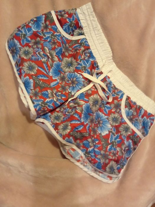 Spodenki damskie krótkie