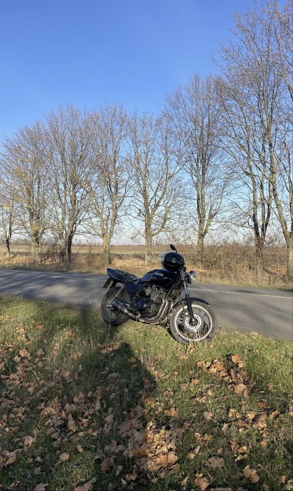 Продам мотоцикл Yamaha XJR400 (не на ходу)