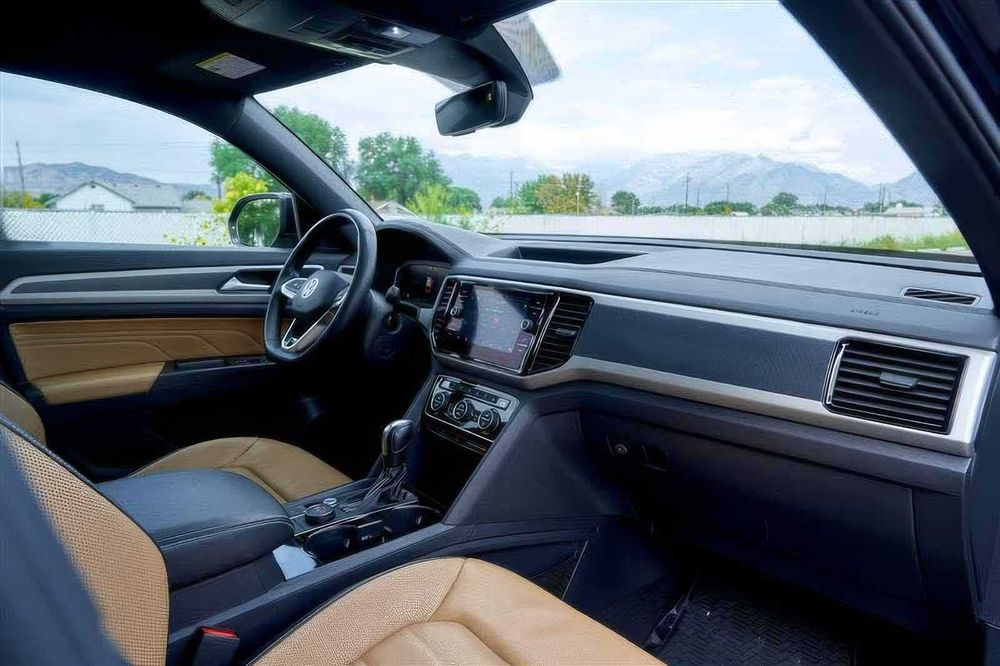 Volkswagen Atlas Cross Sport S      2020