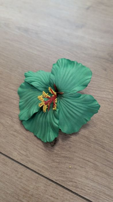 Spinki do włosów duże kwiaty