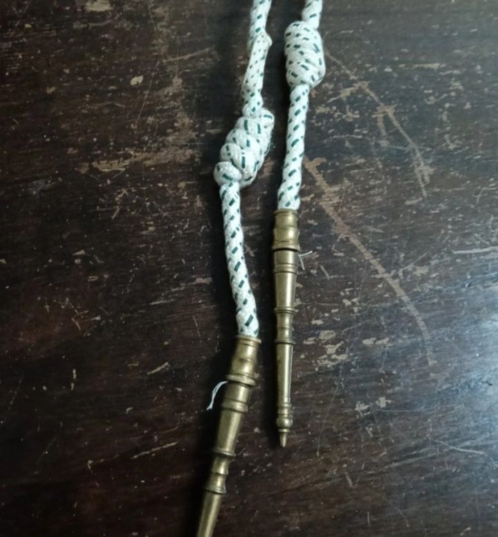 Cordões de cerimónia militares