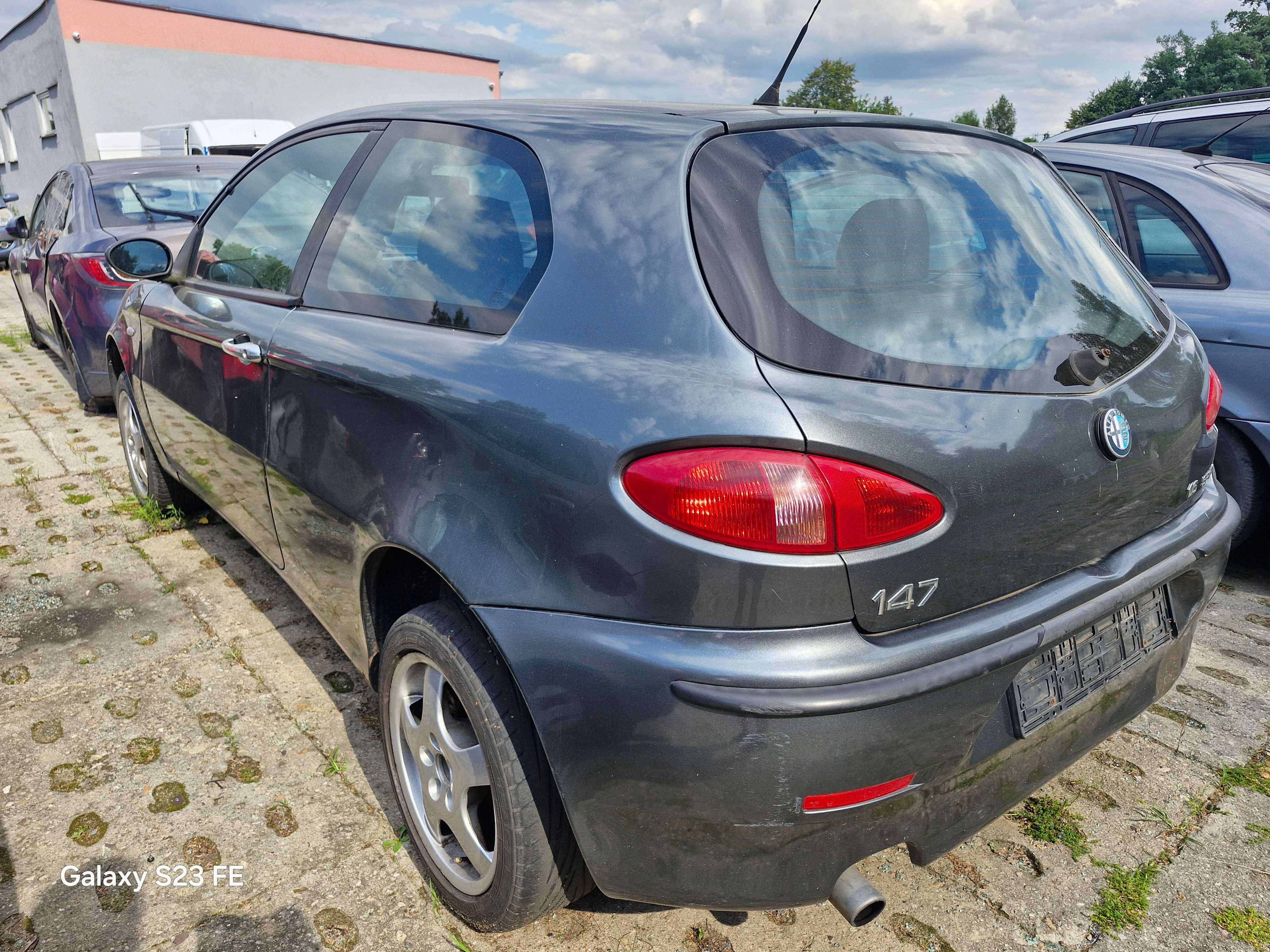 Alfa Romeo 147 1.6 benzyna 120KM w całości na części #543
