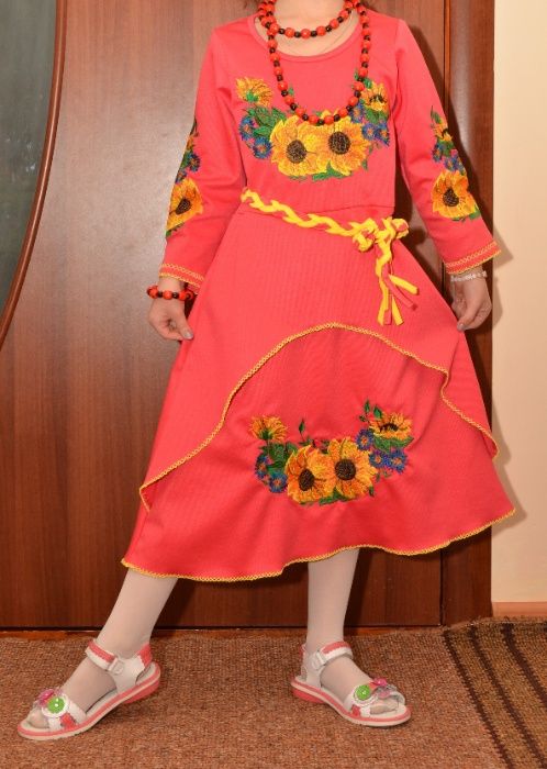 Платье в украинском стиле на рост 140