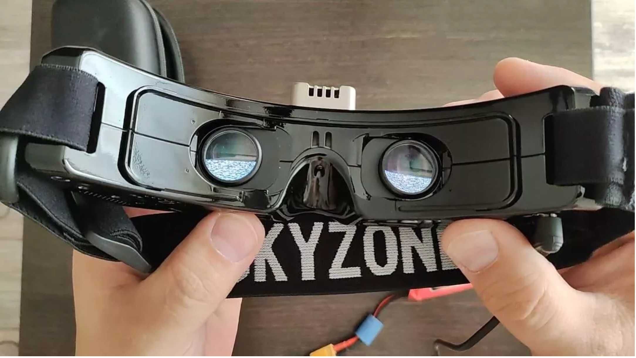 Наявність Sky04O PRO 56ch OLED+чохол [нові] 2024 skyzone cobra sky04x