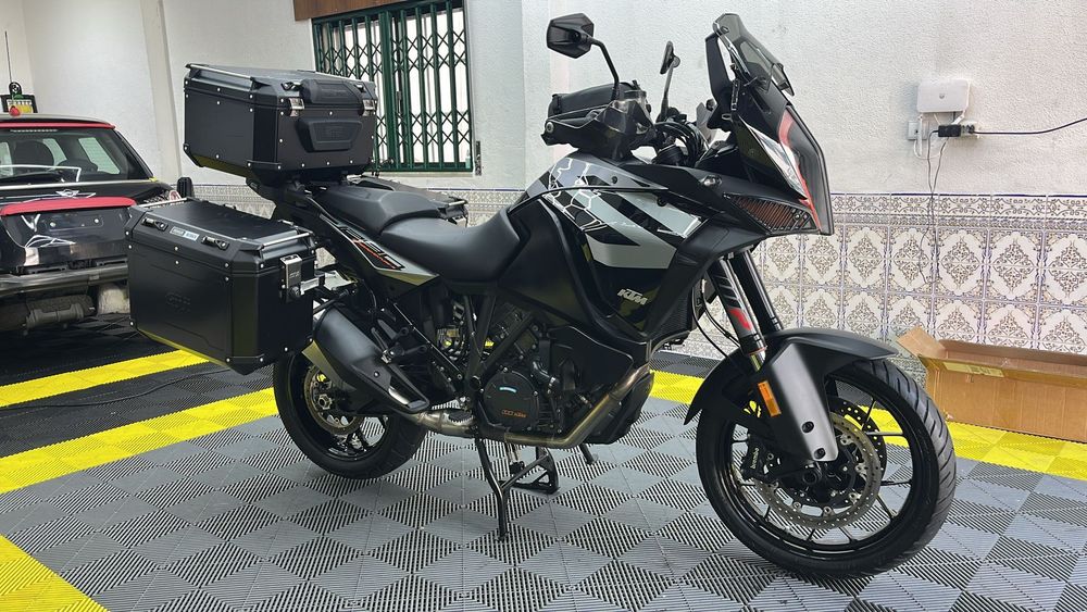 KTM 1290 Super Adventure S de 2021 em Óptimo estado Revisionada Malas