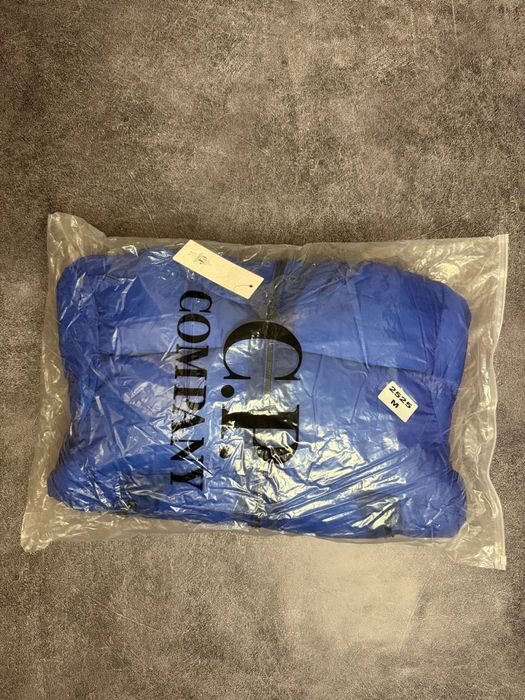 Продам пуховик CP Company x Palace