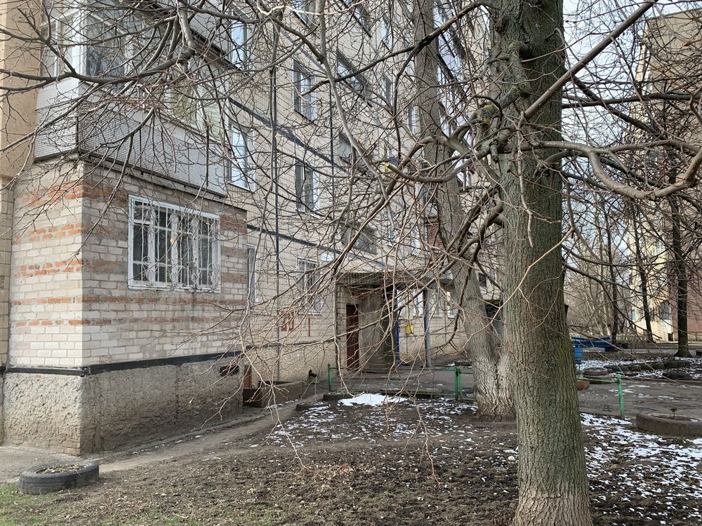 ЗАРІЧНИЙ, 3 кім.квартира, 1 поверх з балконом. Є - ВІДНОВЛЕННЯ можливе