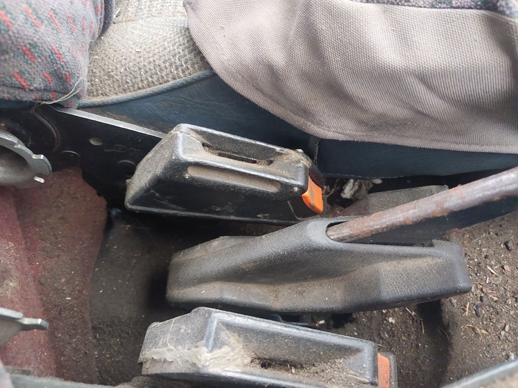 Zapinka pasa bezpieczeństwa Golf MK1 Jetta A Wtyczka Stary Typ.Wysyłka