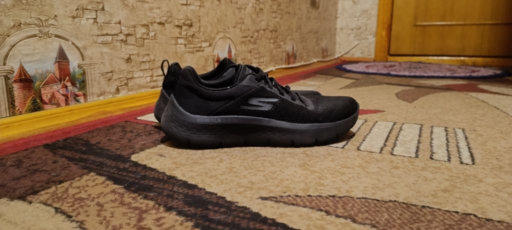 Кроссовки Skechers