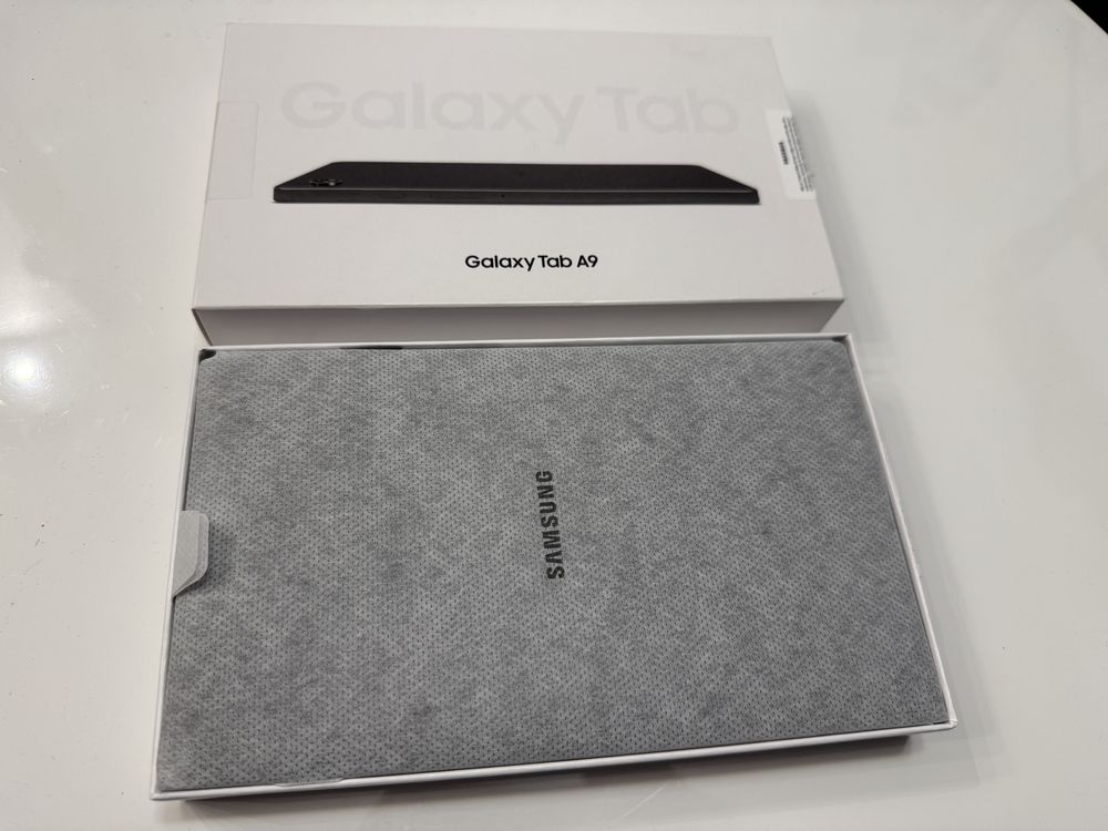 Nowy tablet SAMSUNG Galaxy Tab A9 8.7" 4/64 GB SIM LTE Wi-Fi gwarancja