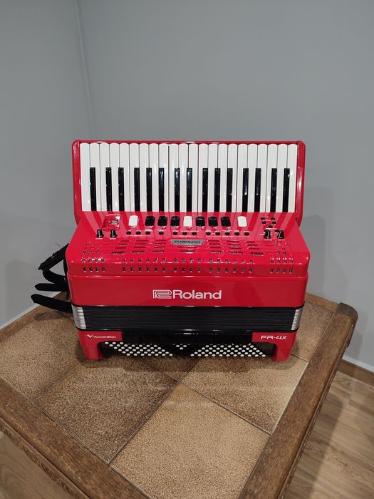 Akordeon Roland FR4x 120 basów