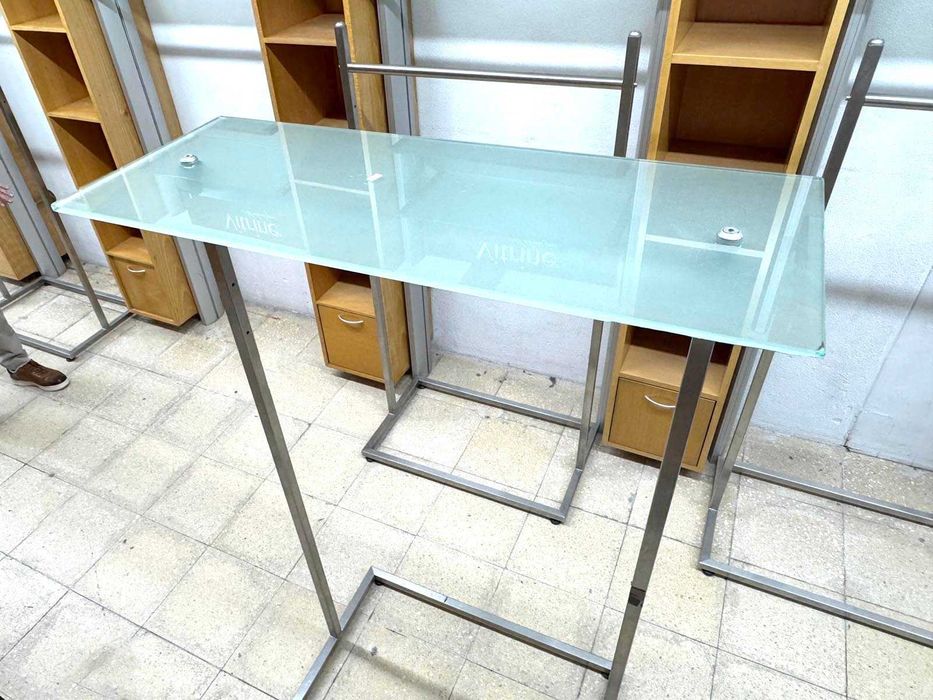Vendo Expositor de Loja “Ilha” em Inox, tampo de vidro
