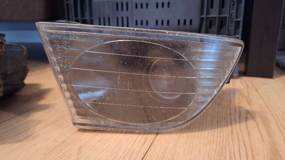 Przeciwmgielne lexus is200