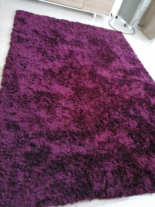 Tapete de sala em. Bom estado