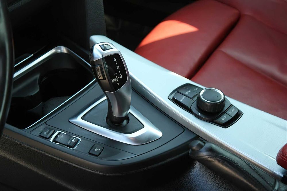 BMW 328i      2015