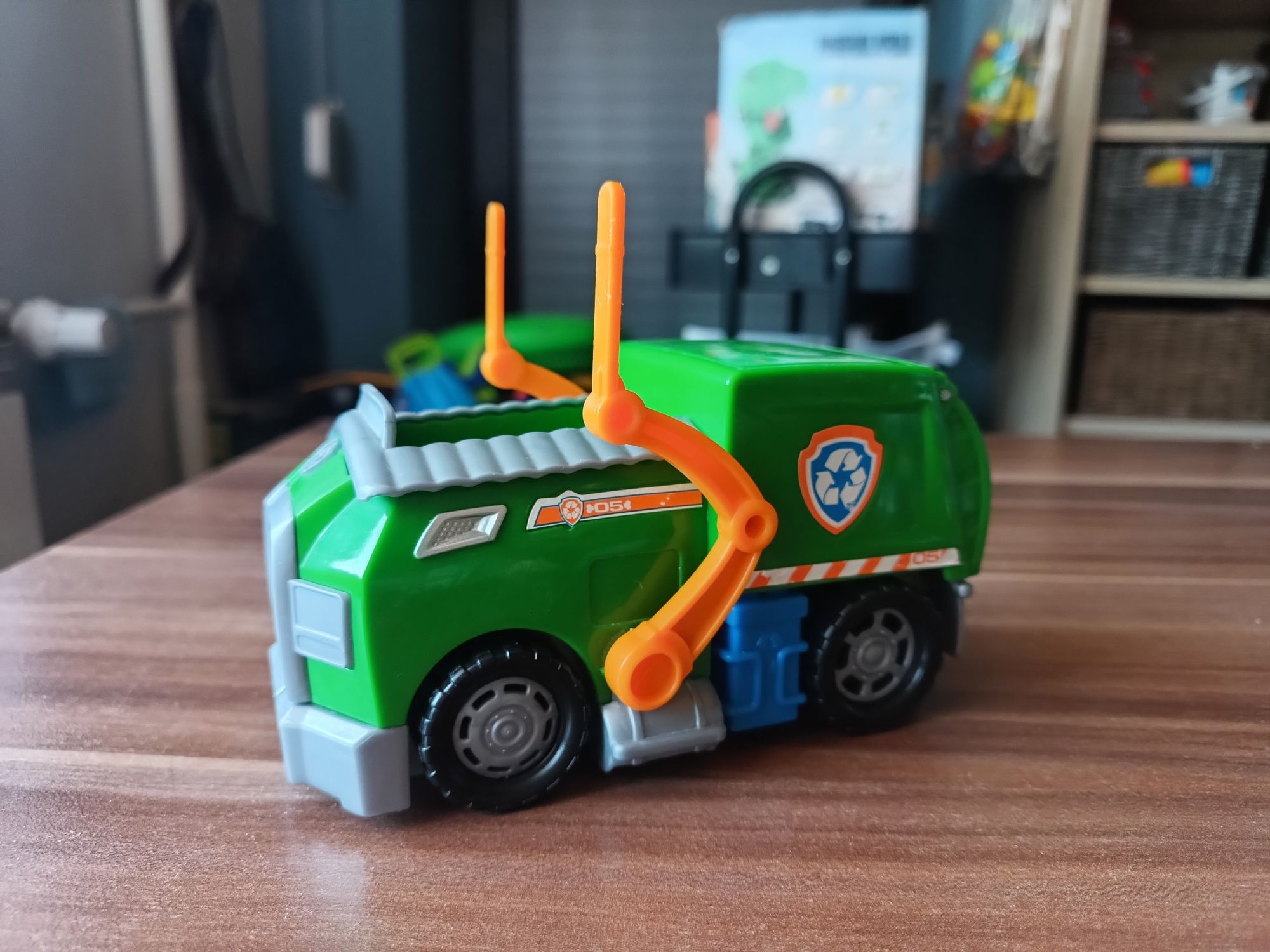 Psi Patrol - Rocky ze śmieciarką