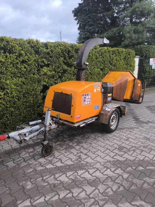 Rębak spalinowy Tünnissen na przyczepce 33KM