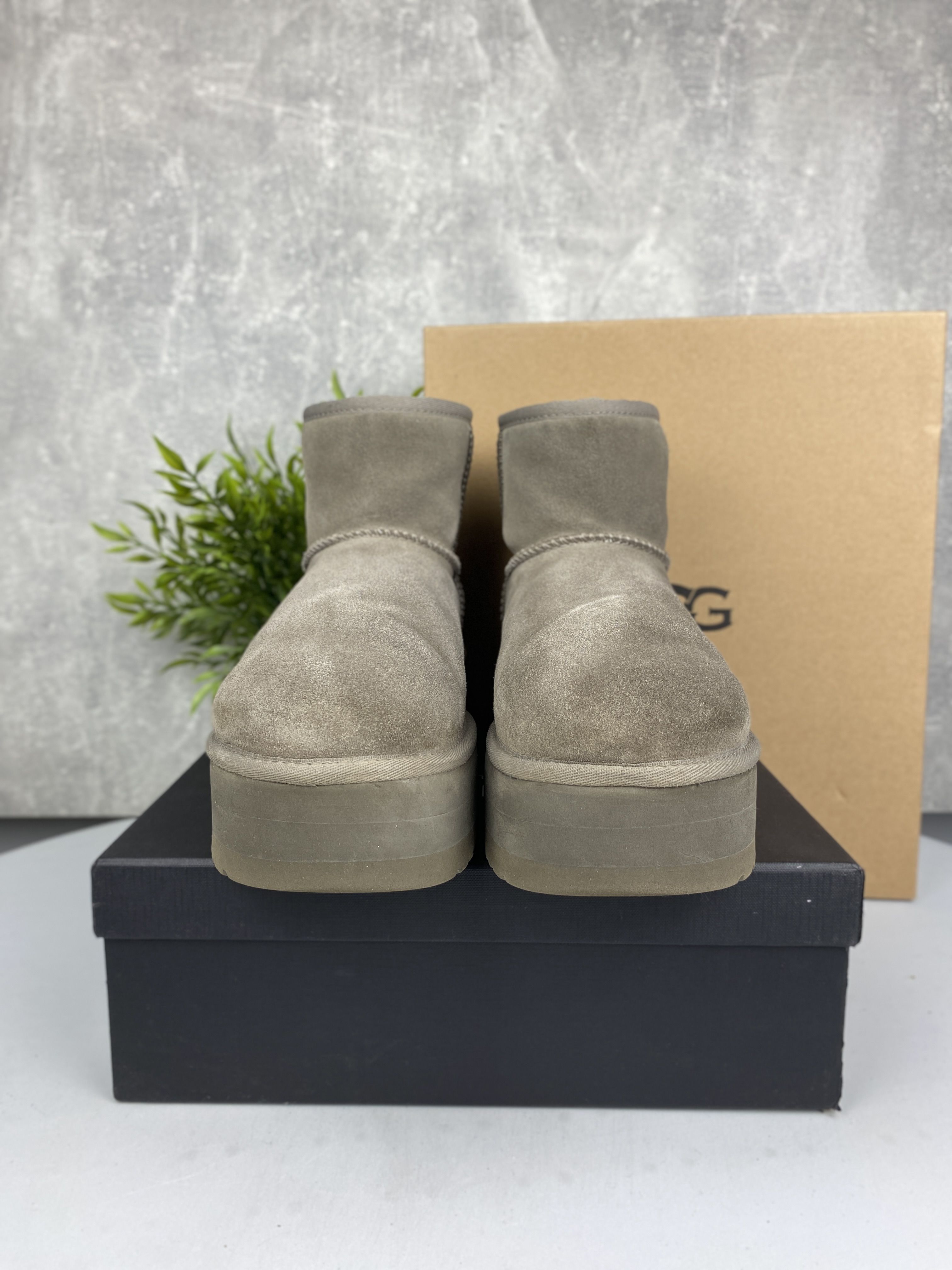 Bardzo dobre / buty śniegowce / UGG / Classic Mini Platform / r. 39