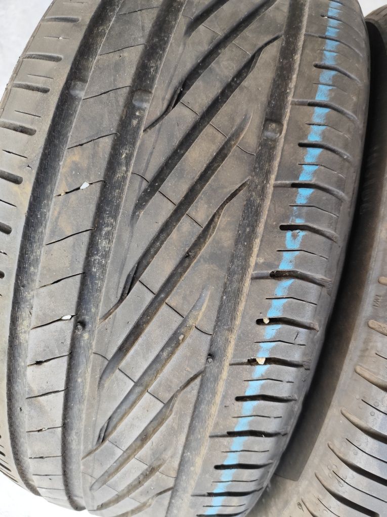 Pneus 235/45r18 Uniroyal RS5 70% piso