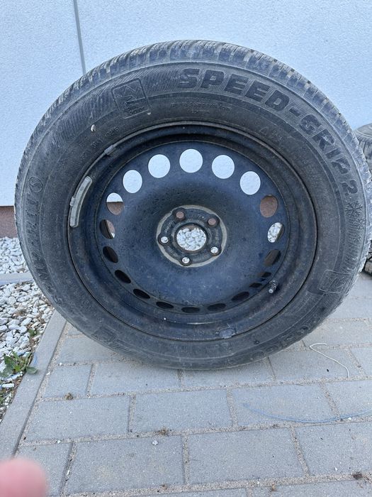 Felgi stalowe z oponami