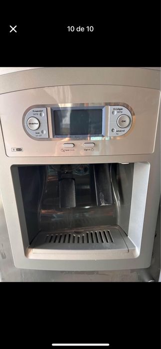 Frigorifico tipo americano com dispensador de agua e gelo