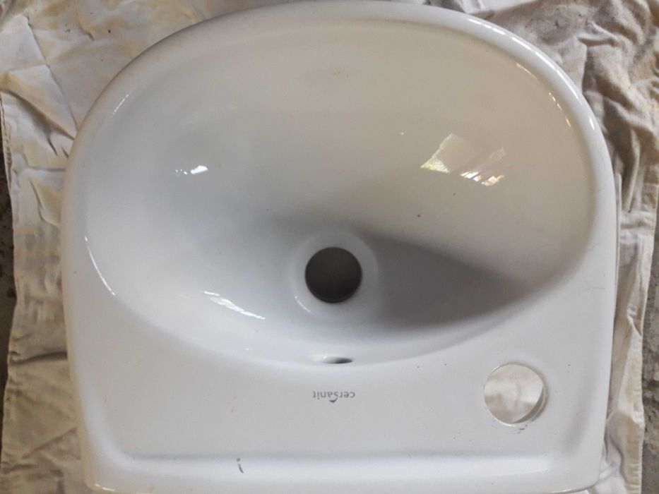 Умывальник CERSANIT
