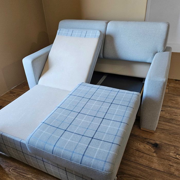 Sofa MONTY zajmuje niedużo miejsca, a przy tym posiada funkcję spania!