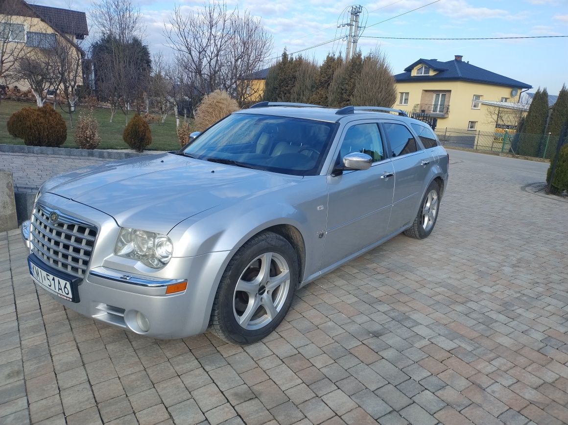 Chrysler 300C kombi 3.0 CRD