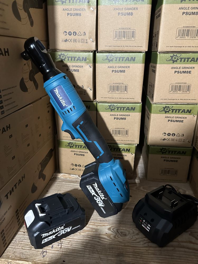 Аккумуляторный угловой гайковерт/трещетка Makita WR100 | 36V | 5.0 A/h