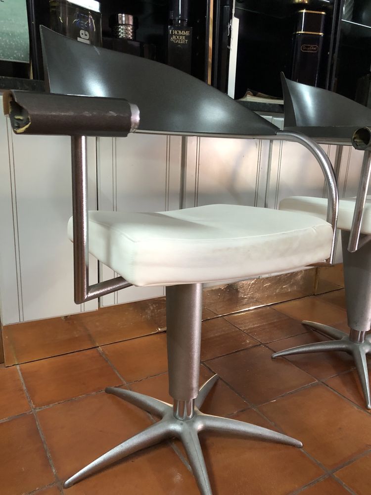 Cadeiras cabeleireiro €100 cada