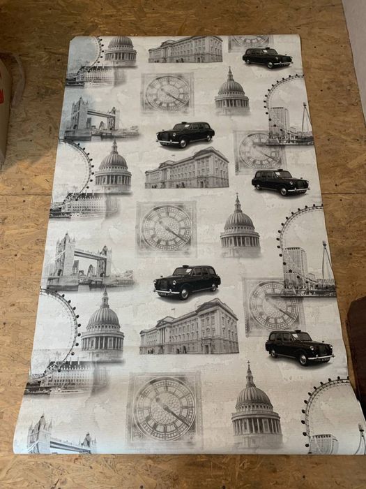 Обои / Шпалери Bravo з невеликим дефектом