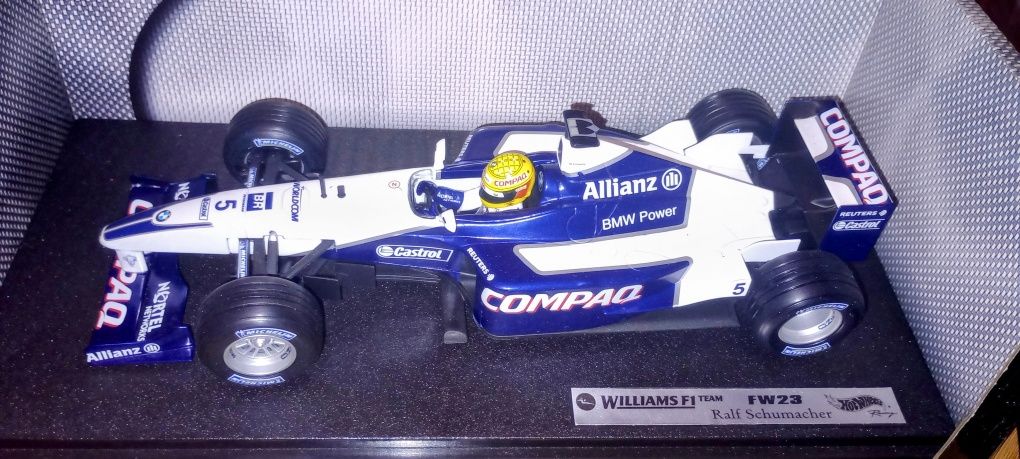 Model Hot Wheels Williams F1 FW23 Ralf Schumacher skala 1 18