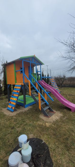 Plac zabaw, domek, ślizg, huśtawki, gniazdo