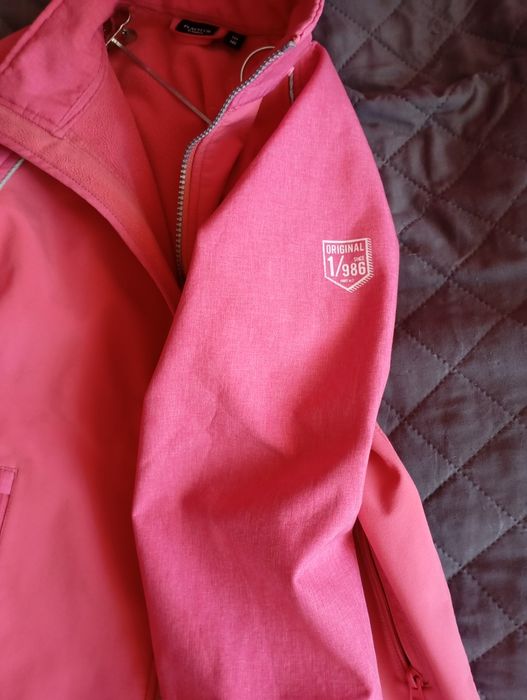 Dziewczęcy Softshell e ciekawym kolorze  bez kaptura