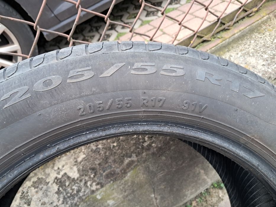 Opony letnie Pirelli P7 Cinturato 205/55 R17 91V DOT 2321

Czytaj więc