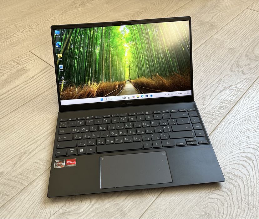 Ноутбук ASUS Zenbook 14 / AMD Ryzen 5 5600H / RAM 8 ГБ / SSD 512 ГБ