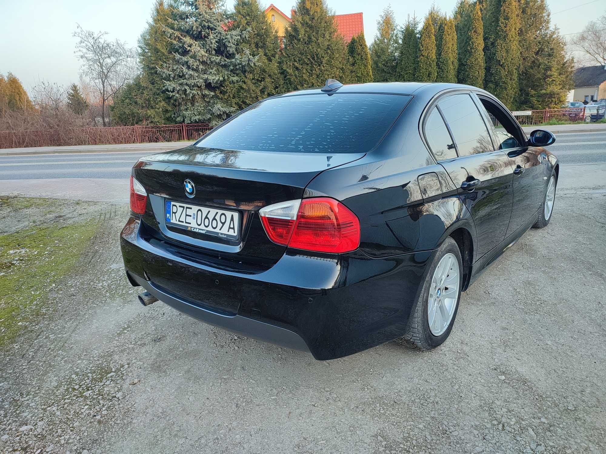 BMW E90 320SI 2.0 benzyna M-pakiet Sportsitze NAVI PDC Klimatyzacja