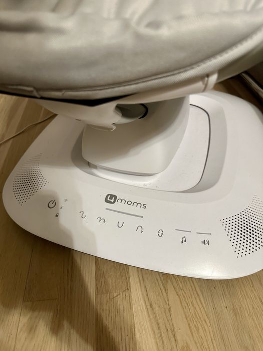 Заколисуючий центр 4Moms MamaRoo 5.0 Gray Classic